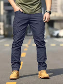 Calça cargo masculina tática de tecido ripstop em poliéster com múltiplos bolsos com zíper na lateral e coxa, corte reto e passante largo para cinto tático, disponível em várias opções de tamanho do P ao EGG, ideal para uso urbano e ao ar livre.