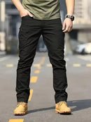 Calça cargo masculina tática de tecido ripstop em poliéster com múltiplos bolsos com zíper na lateral e coxa, corte reto e passante largo para cinto tático, disponível em várias opções de tamanho do P ao EGG, ideal para uso urbano e ao ar livre.